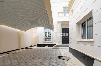 Villa - 7 Bedrooms - 7+ Bathrooms for sale in Umm Qarn - Al Daayen