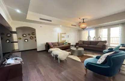 Apartment - 3 Bedrooms - 5 Bathrooms for rent in West Porto Drive - Porto Arabia - The Pearl Island - Doha