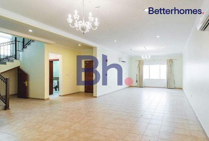 930885 - Property Image 2