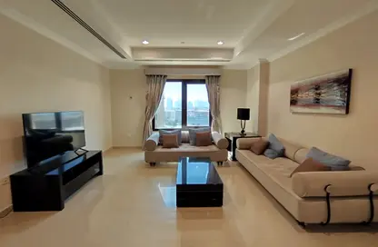 Apartment - 1 Bedroom - 2 Bathrooms for rent in West Porto Drive - Porto Arabia - The Pearl Island - Doha