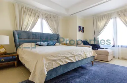 Apartment - 2 Bedrooms - 3 Bathrooms for rent in West Porto Drive - Porto Arabia - The Pearl Island - Doha