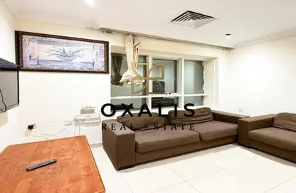 Apartment - 1 Bedroom - 1 Bathroom for rent in Umm Ghuwailina 4 - Umm Ghuwailina - Doha