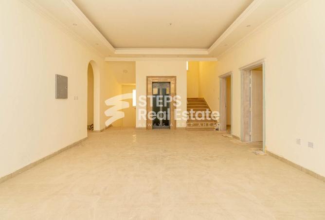 923945 - Property Main Image