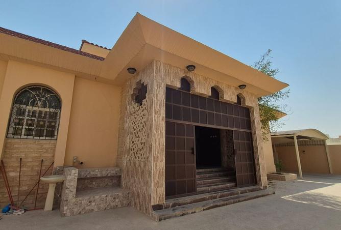 945789 - Property Image 3