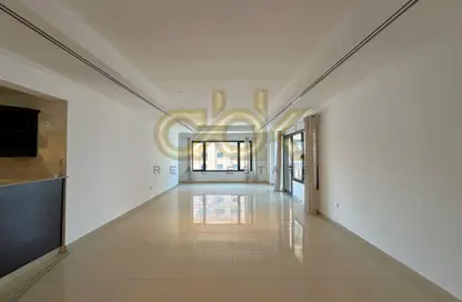 Apartment - 1 Bedroom - 2 Bathrooms for rent in East Porto Drive - Porto Arabia - The Pearl Island - Doha