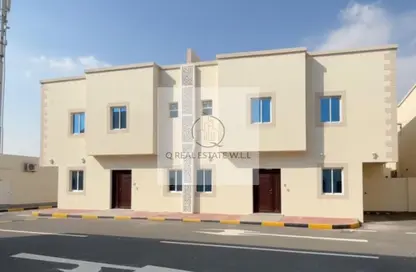 Villa - 6 Bedrooms - 5 Bathrooms for rent in Al Kheesa - Al Kheesa - Umm Salal Mohammed