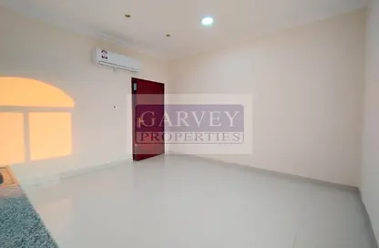 Apartment - Studio - 1 Bathroom for rent in Al Dafna - Al Dafna - Doha