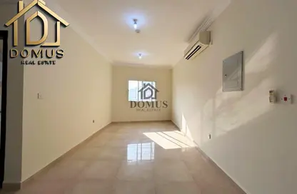 Apartment - 2 Bedrooms - 2 Bathrooms for rent in Al Zubair Bakkar Street - Al Sadd - Doha