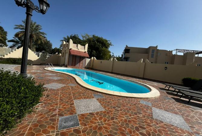 998394 - Property Image 2