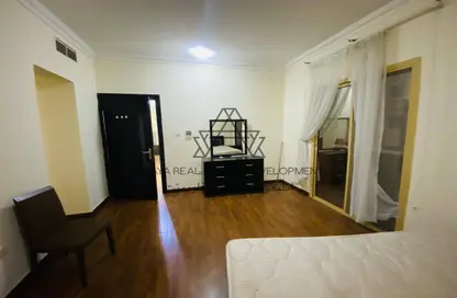 Apartment - 2 Bedrooms - 2 Bathrooms for rent in Al Sadd Road - Al Sadd - Doha