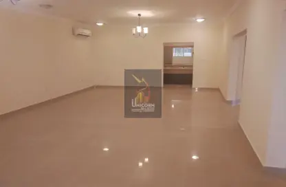 Empty Room image for: Compound - 4 Bedrooms - 4 Bathrooms for rent in Al Rayyan - Al Rayyan - Doha, Image 1