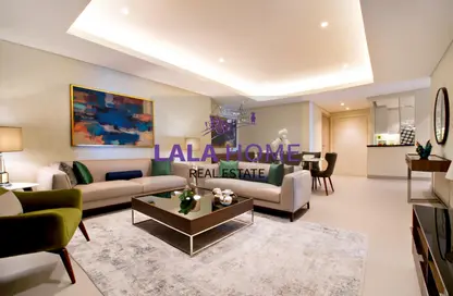 Living Room image for: Apartment - 3 Bedrooms - 4 Bathrooms for rent in Abraj Bay - Abraj Quartiers - The Pearl Island - Doha, Image 1