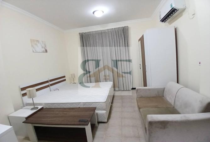 934205 - Property Image 2