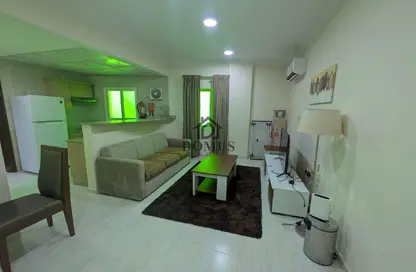 Apartment - 1 Bedroom - 1 Bathroom for rent in Umm Ghwailina Comm - Umm Ghuwalina - Umm Ghuwailina - Doha