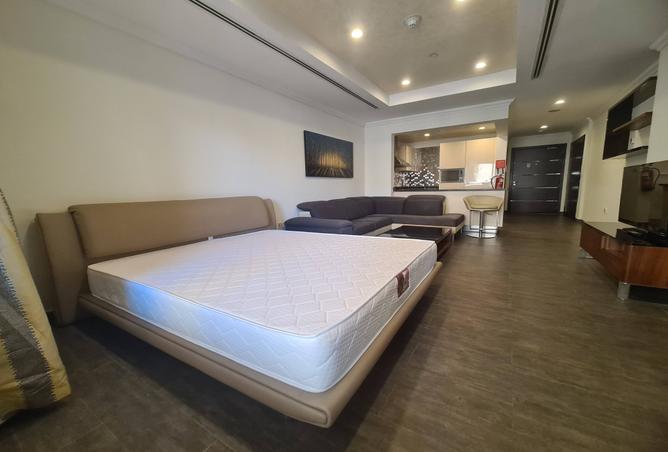 957426 - Property Image 2