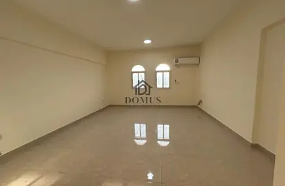 شقة - 2 غرف نوم - 2 حمامات للايجار في شارع ثابت بن زايد - المنصورة - الدوحة
