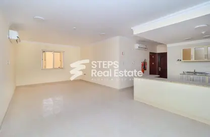 Empty Room image for: Whole Building - Studio for rent in Fereej Kulaib - Doha, Image 1