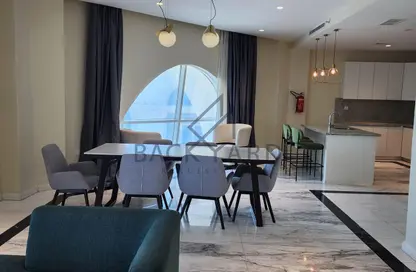 Penthouse - 3 Bedrooms - 4 Bathrooms for rent in Floresta Gardens - Floresta Gardens - The Pearl Island - Doha Penthouse - 3 Bedrooms - 4 Bathrooms for rent in Floresta Gardens - Floresta Gardens - The Pearl Island - Doha