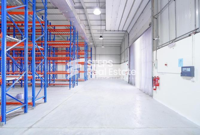 Warehouse - Studio for rent in Industrial Area 4 - Industrial Area - Industrial Area - Doha