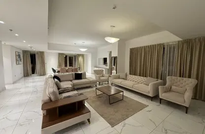 شقة - 4 غرف نوم - 6 حمامات للايجار في الخليج الجنوبي - الخليج الغربي - الدوحة