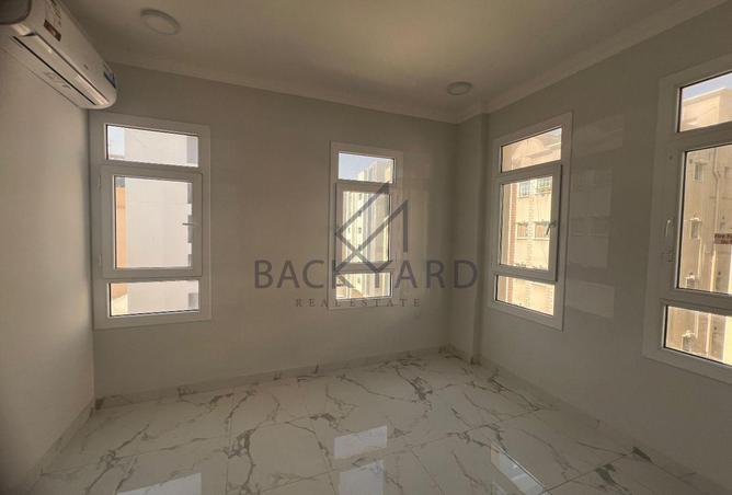 954434 - Property Image 3