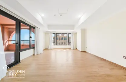 Apartment - 2 Bedrooms - 3 Bathrooms for rent in West Porto Drive - Porto Arabia - The Pearl Island - Doha