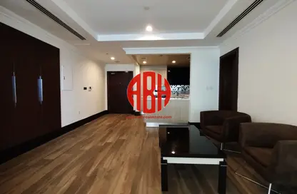 Apartment - Studio - 1 Bathroom for rent in Viva West - Viva Bahriyah - The Pearl Island - Doha
