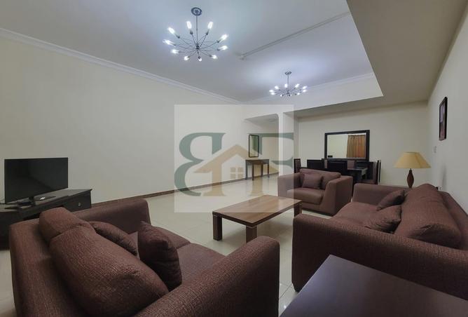 930696 - Property Image 3