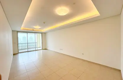 Apartment - 2 Bedrooms - 2 Bathrooms for rent in Viva West - Viva Bahriyah - The Pearl Island - Doha