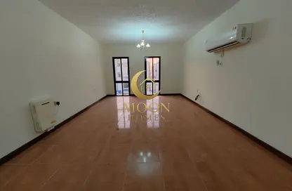 مجمع سكني - 2 غرف نوم - 1 حمام للايجار في شارع المطار القديم - طريق المطار القديم - الدوحة مجمع سكني - 2 غرف نوم - 1 حمام للايجار في شارع المطار القديم - طريق المطار القديم - الدوحة