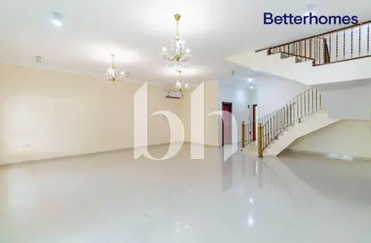 Villa - 5 Bedrooms - 4 Bathrooms for rent in Al Nuaija Street - Al Nuaija - Doha