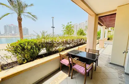 Apartment - 2 Bedrooms - 3 Bathrooms for rent in Viva West - Viva Bahriyah - The Pearl Island - Doha