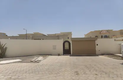 Apartment - 1 Bedroom - 1 Bathroom for rent in Ain Khaled Villas - Ain Khaled - Doha