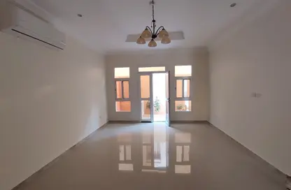 مجمع سكني - 4 غرف نوم - 4 حمامات للايجار في مريخ - المريخ - الدوحة
