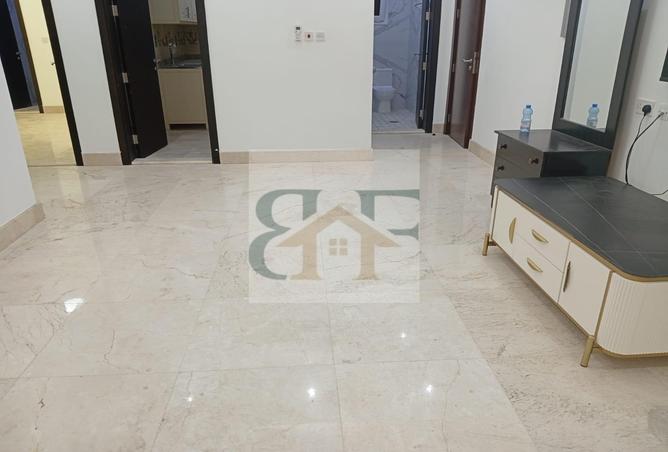 985204 - Property Image 3