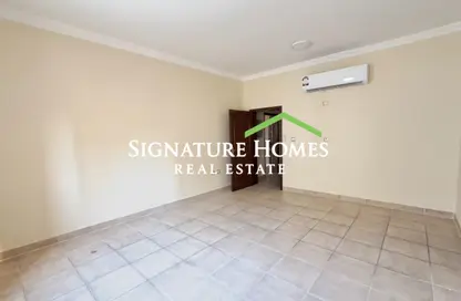 Villa - 4 Bedrooms - 5 Bathrooms for rent in Al Soudan - Al Soudan - Doha