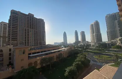 Apartment - 1 Bedroom - 2 Bathrooms for rent in East Porto Drive - Porto Arabia - The Pearl Island - Doha