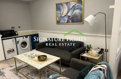 Apartment - Studio - 1 Bathroom for rent in Bin Al Sheikh Towers - Al Mirqab Al Jadeed - Doha