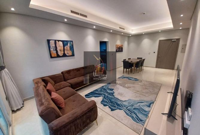 912165 - Property Image 2