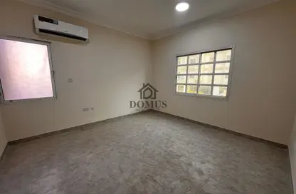 شقة - 3 غرف نوم - 2 حمامات للايجار في شارع انس - فريج بن محمود الشمالي - فريج بن محمود - الدوحة