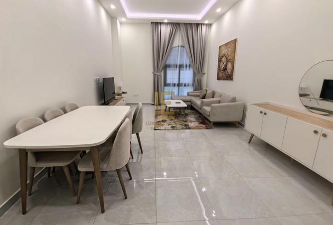 909697 - Property Image 2