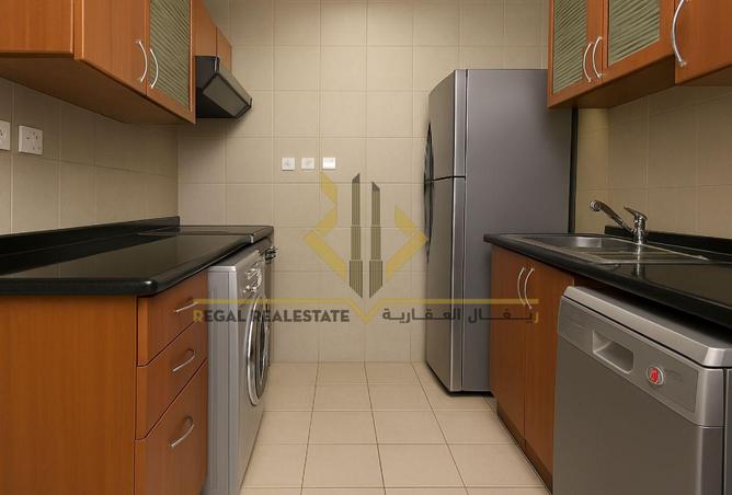 989611 - Property Image 2