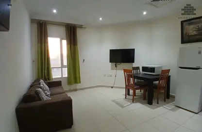 Apartment - 1 Bedroom - 1 Bathroom for rent in Umm Ghwailina Comm - Umm Ghuwalina - Umm Ghuwailina - Doha