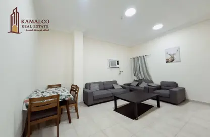 Apartment - 2 Bedrooms - 2 Bathrooms for rent in Madinat Khalifa South - Madinat Khalifa - Doha