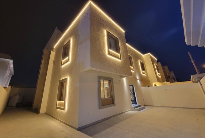 987883 - Property Main Image