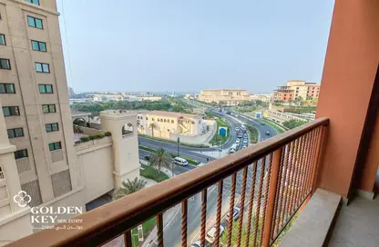 Apartment - 1 Bedroom - 2 Bathrooms for rent in West Porto Drive - Porto Arabia - The Pearl Island - Doha