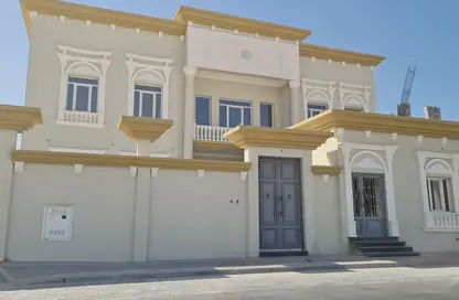 فيلا - 8 غرف نوم - 8 حمامات للبيع في الوكير - الوكير - الوكرة