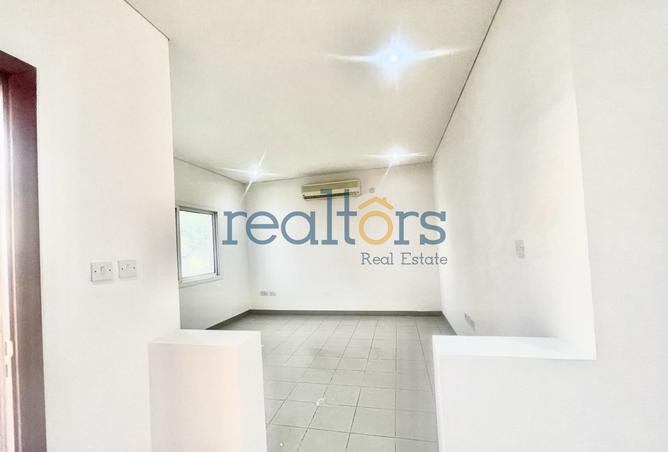934961 - Property Image 2