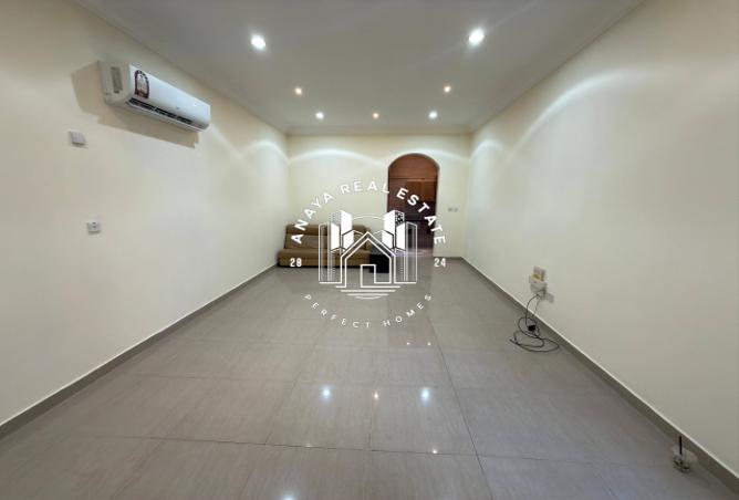 990917 - Property Image 2