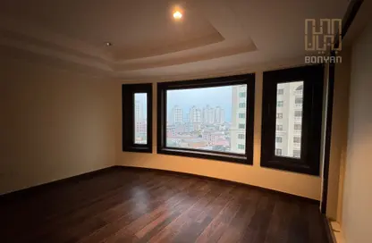 Apartment - Studio - 1 Bathroom for rent in Tower 19 - Porto Arabia - The Pearl Island - Doha